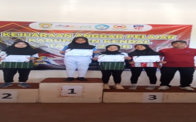 Siswa MTs Negeri 2 Kendal Raih Juara 2 Anggar Floret Putri di Kejurkab Kendal 2026
